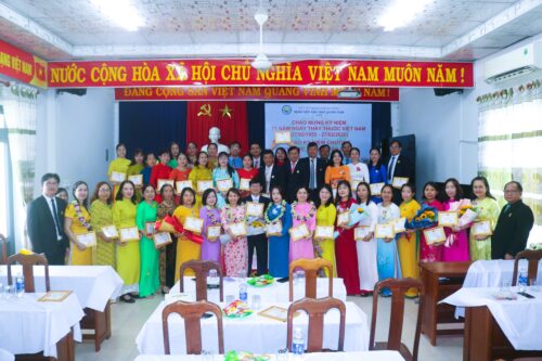 Bệnh viện Tâm thần Quảng Nam: Tổ chức công bố Quyết định của Bộ Y tế và trao kỷ niệm chương “Vì sức khỏe nhân dân”